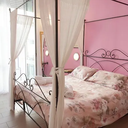 Bed & Breakfast A Casa Di Mario E Nene Viareggio