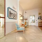 לינה וארוחת בוקר A Casa Di Mario E Nene וירג'יו